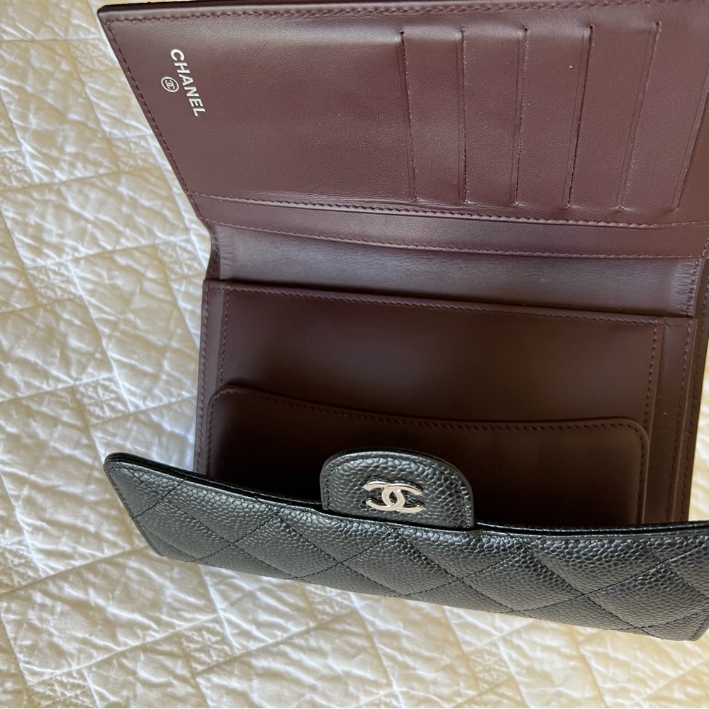 Chanel Wallet - Picture 5 of 8